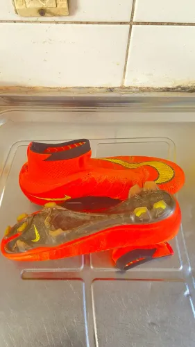 Chuteira Nike Mercurial Superfly IV FG TAMANHO 39 - Modelo Profissional e Original