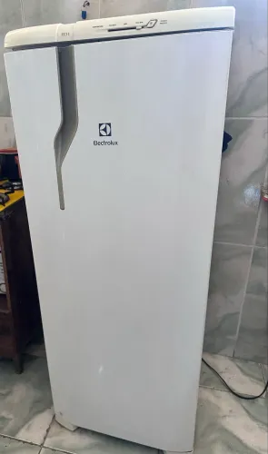 Vendo geladeira funcionando perfeitamente