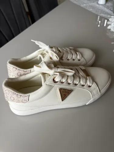 Tênis Guess original - tamanho 34/35
