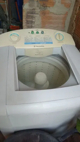 VENDO MÁQUINA DE LAVAR ELETROLUX 11 KILOS