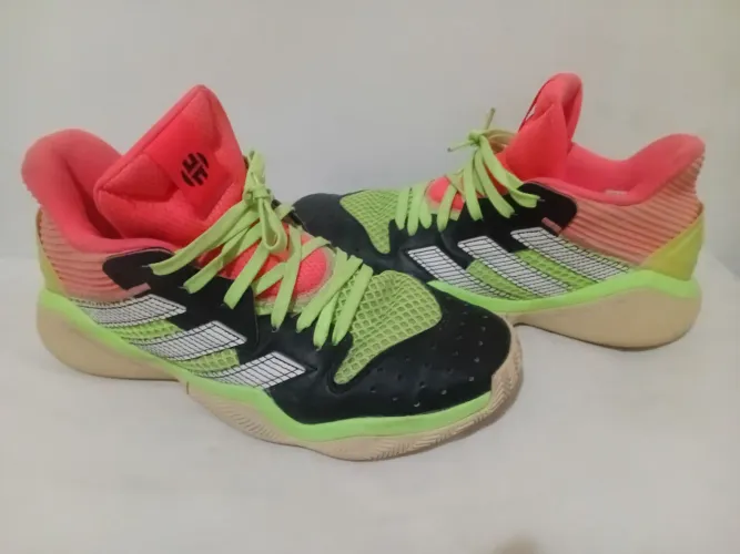 Tênis Adidas 
