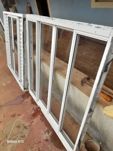 Duas janelas Sasazaki