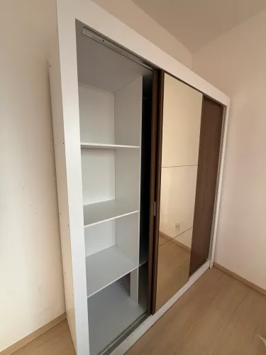 Guarda-roupa 3 portas com espelho