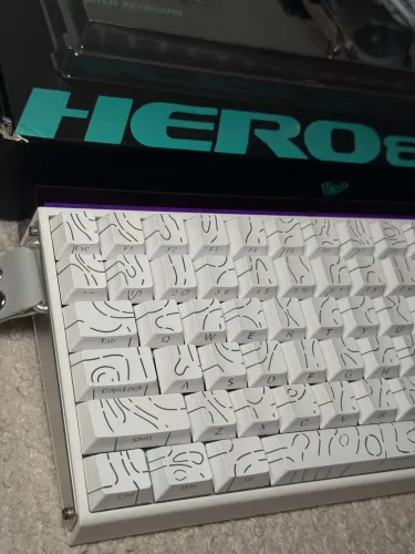 Teclado Aula Hero 84He