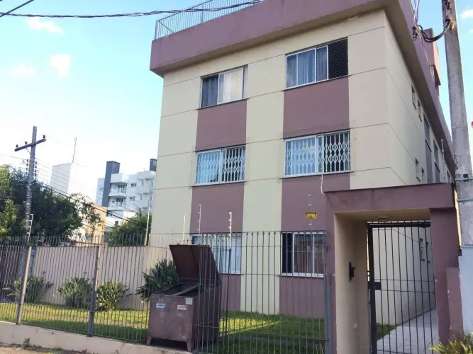 KITNET COM AMPLO TERRAÇO  EXCELENTE LOCALIZAÇÃO NO ÁGUA VERDE