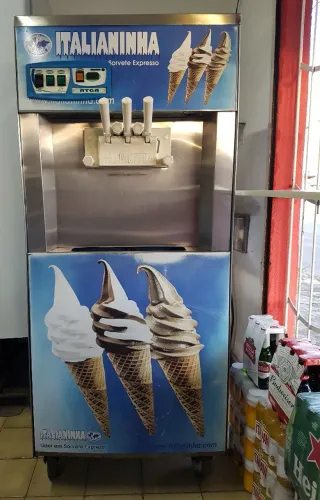 VENDO / TROCO Máquina de Sorvete ITALIANINHA NTGA - AT (Super conservada, Único dono)