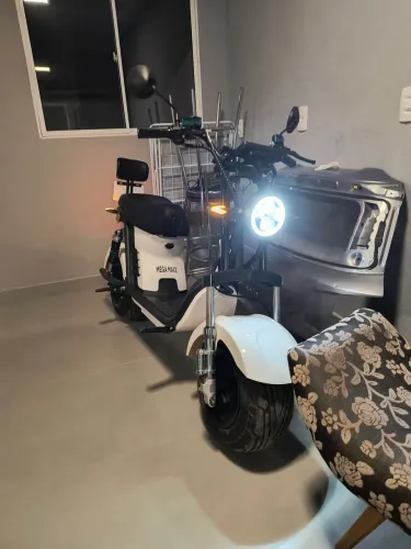 Scooter elétrica 1000w, com pico de 2000w para morros
