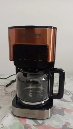 Cafeteira elétrica programável , vendo ou troco por tatuagem 