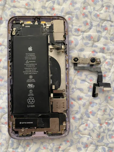 iPhone 11 - retirada de peças 