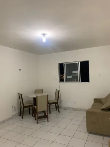 Apartamento para dividir no centro (só para mulheres)