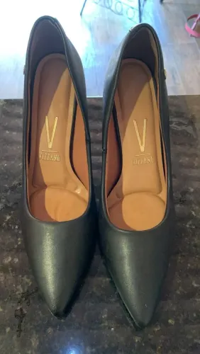 Vendo sandálias e scarpin da Carmen Steffens