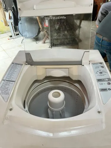 Máquina de Lavar Brastemp Clean 8kg 127V - Para Conserto ou Retirada de Peças