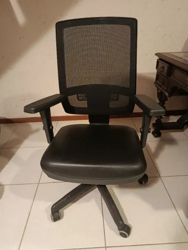 Cadeira de escritório Plaxmetal