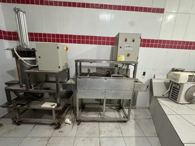 Formadora industrial de hambúrguer e bifes de xis