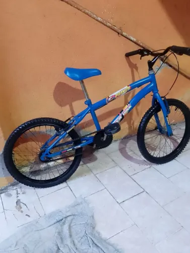 Bicicleta infantil aro 20 praticamente nova impecável unissex, estado de loja