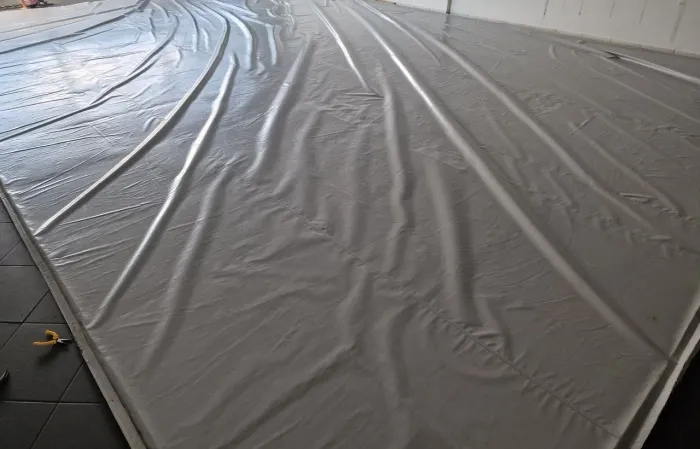 Lona vinilica cinza claro 12x8m