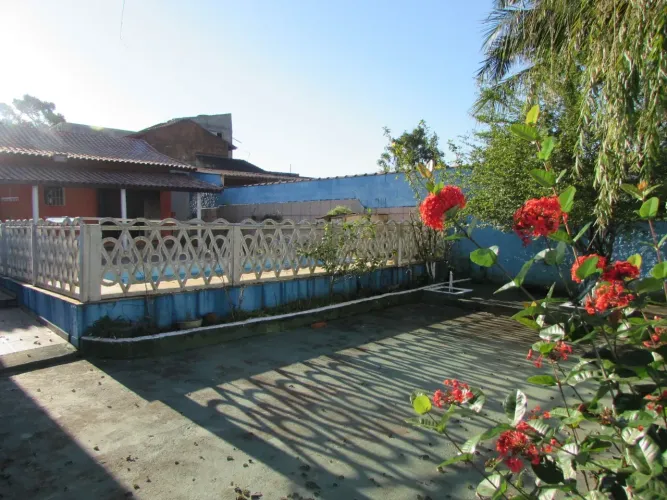 Casa para venda possui 150 metros quadrados com 2 quartos