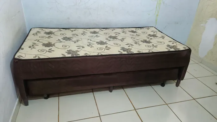 Vendo Bicama Solteirão.