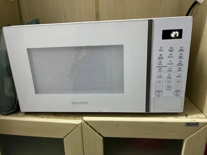 Micro-ondas Brastemp 32L BMS46ABANA 127V - usado, testado (BH)