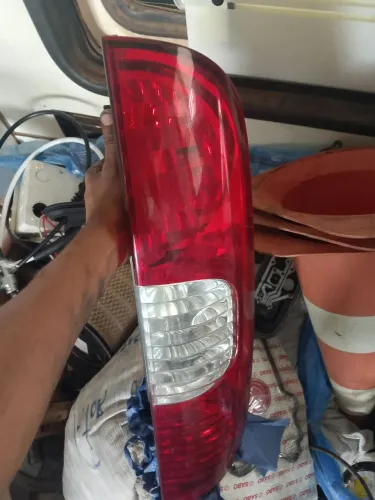 LARTERNA TRASEIRA DA FIAT FIORINO