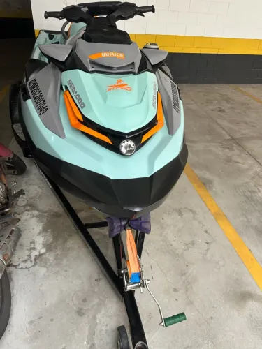 Jet ski wake pro 230 2022