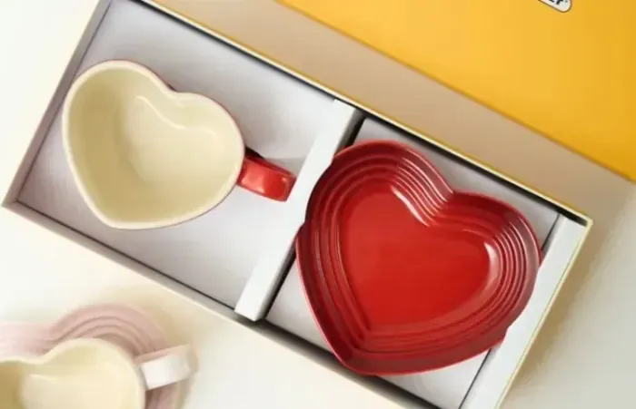Caneca Coração Vermelho Le Creuset