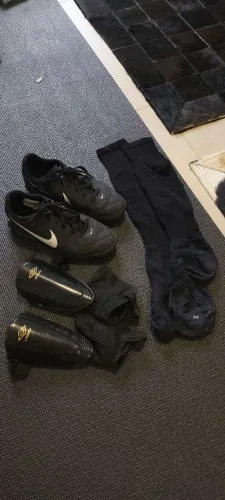 Chuteira nike tamanho 36