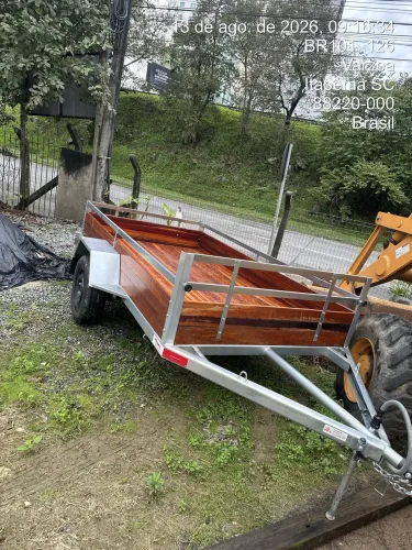 Carretinha um eixo 1.40 x 2.50m 2026 só feito uma viajem de 300 km 4.400,00 f *