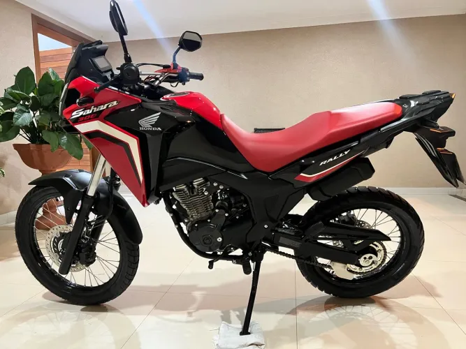 Honda Sahara 300 Rally ABS Flex 2025