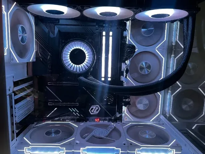 Computador High-End Ryzen 7 7800X3D | Water Cooler 360mm | 1TB NVMe