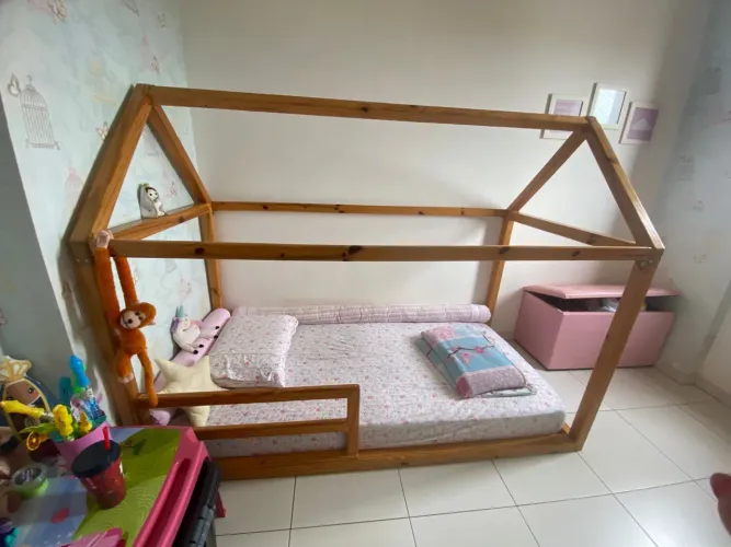 Cama montessoriana tamanho padrão de solteiro