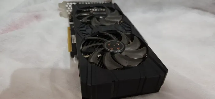 Placa De Vídeo Gainward Geforce Gtx 1660 Super Oc 6gb Gddr6 R$650