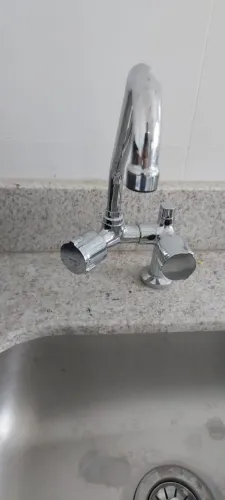 Torneira Docol com saída água para filtro