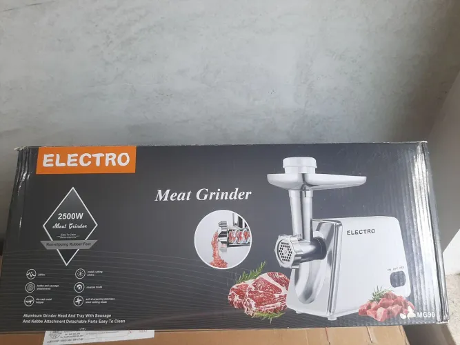 Moedor de carne elétrico