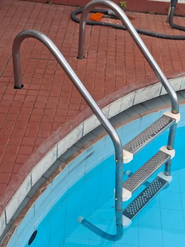 Escada de aço inox 3 degraus para piscina