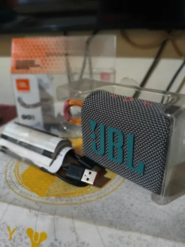 Caixa de Som JBL GO 3 Original Bluetooth Cinza + Caixa e Cabo Original - Usada 2 Vezes!