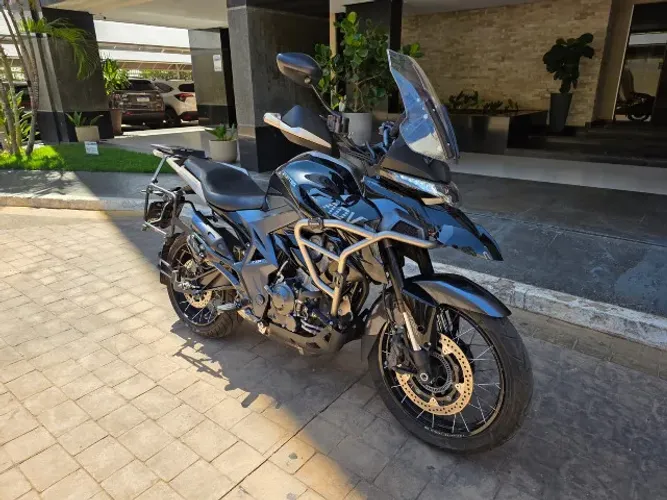 Zontes T 350 X 2025 - 15.283km - Quitada - 27.300,00 - Acessórios