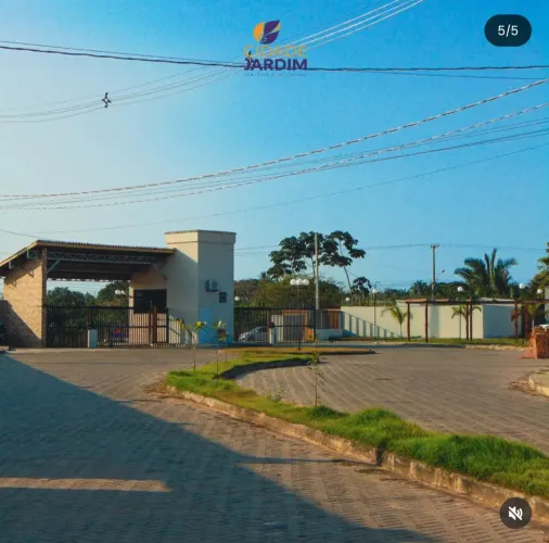 Aluguel casa no condomínio cidade Jardim 2 quartos próximo área de lazer e portaria
