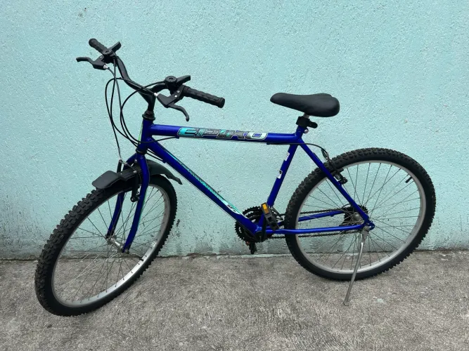 Bicicleta aro 26 com marchas