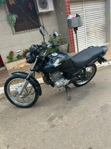 Moto Fan 125 2013 em dia