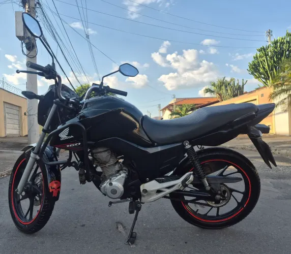 Honda Fan 160 Conservada
