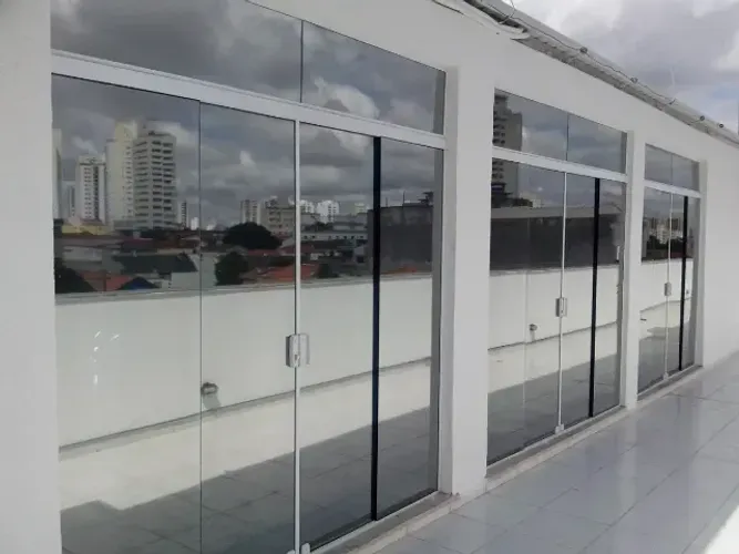 Película Espelhada, proteção solar e privacidade