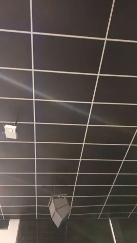 Rebaixamento de teto de lã de pet 
