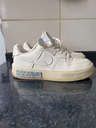 TÊNIS NIKE AIR FORCE 1 FONTANKA FEMININO