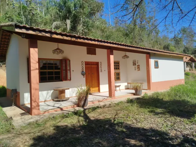 Sitio 20.000m- 2 quartos na Freguesia da Escada - Guararema - SP