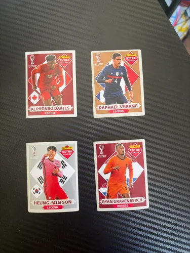 4 Figurinhas legends copa do mundo 2022. (prata, bronze e bordô)
