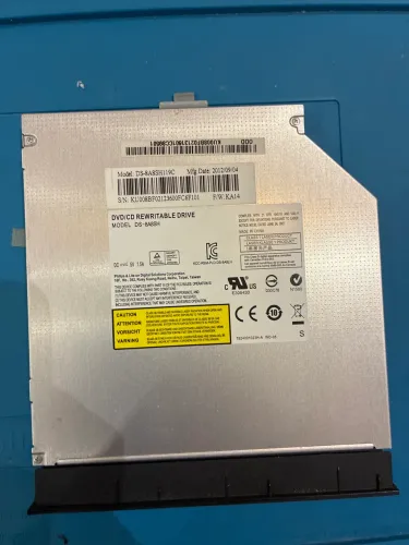 CD/DVD Driver / Modelo DS-8A8SH
