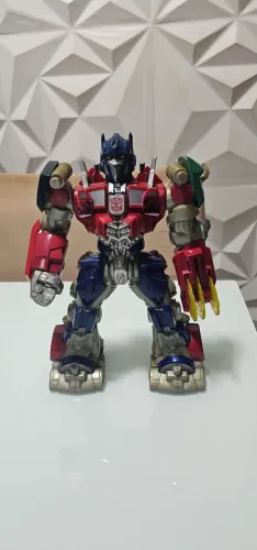 Transformers Optimus Prime ou Bumblebee ambos falantes