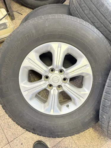 Vendo jogo roda com pneu  aro 16 Frontier original 