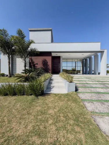 Casa a venda na Vila Suiça no balneário Rincão